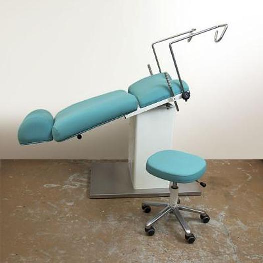 Used GYNECOLOGICAL EXAMINATION COUCH WITH 2 STIRRUPS