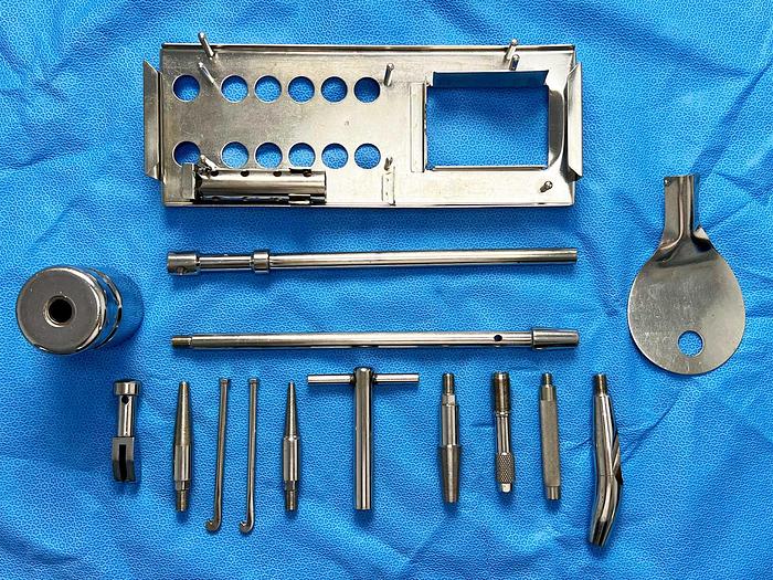 Used NAIL EXTRACTOR SET