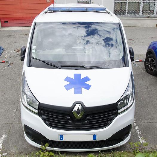Used AMBULANCE RENAULT TRAFFIC AMENAGÉ