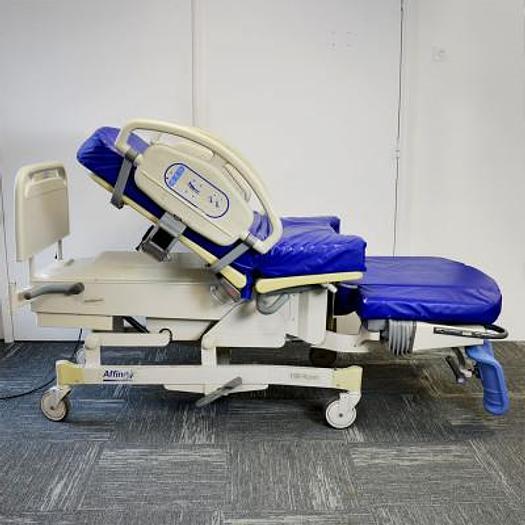 Used HILL ROM AFFINITY 3 DELIVERY BED, ELECTRIC MOVEMENTS, BARRIER CONTROL