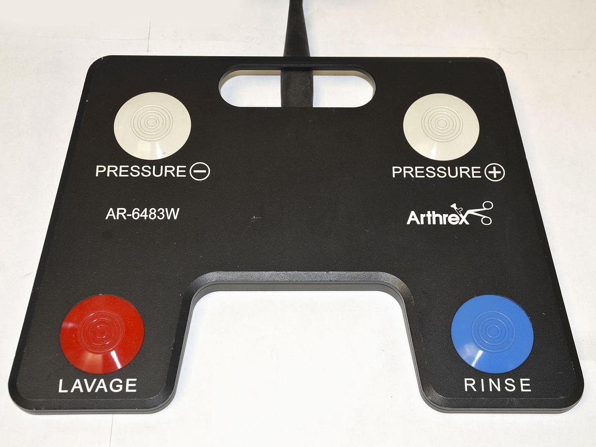 original-d-occasion-pompe-d-arthroscopie-arthrex-ar-6475-avec-pedale.JPG
