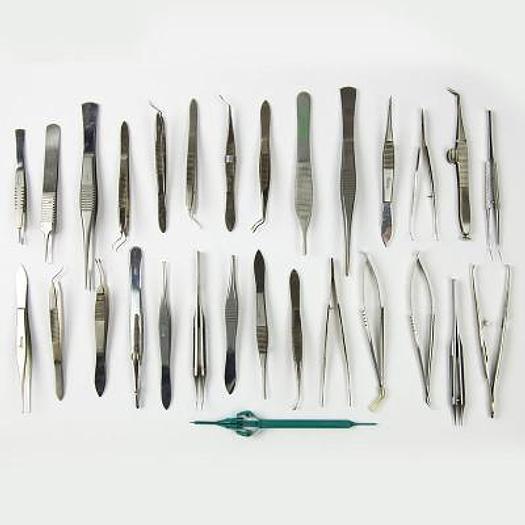 Used SET OF OPHTHALMIC INSTRUMENTS