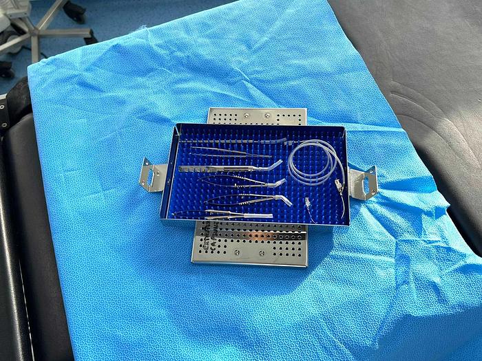 Used EXTRA CAPESULAR SET