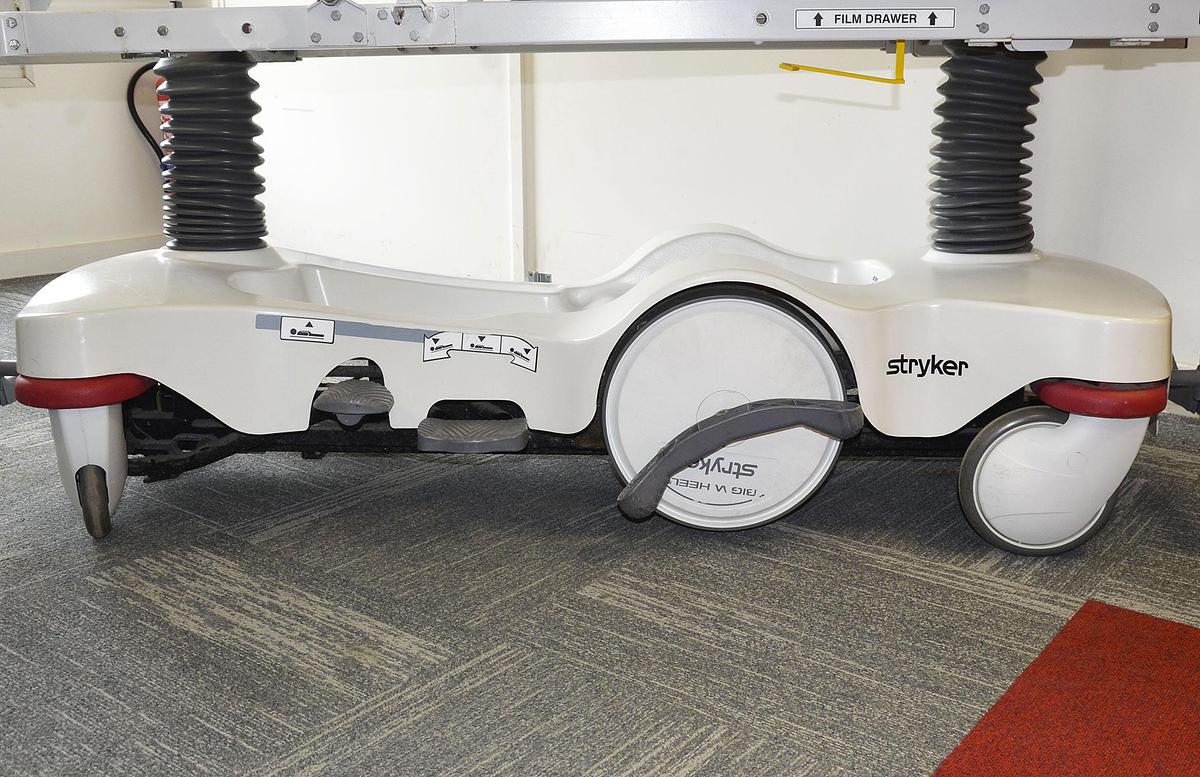 D'occasion STRYKER TRAUMA CART model 1037