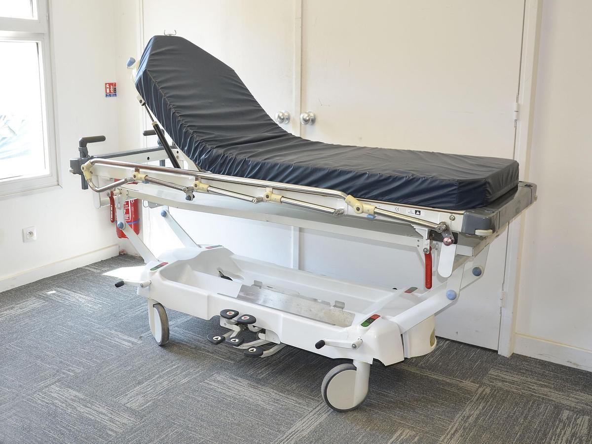 D'occasion HUNTLEIGH LIFEGUARD PATIENT TRANSPORT TROLLEY