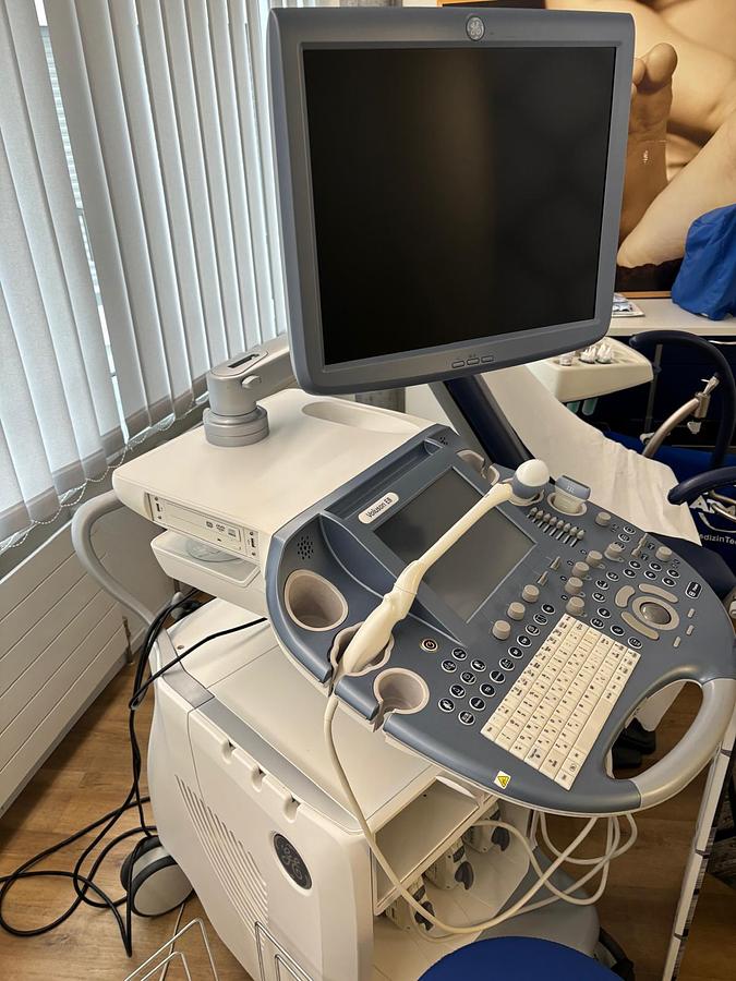 D'occasion GENERAL ELECTRIC VOLUSON E6 BT 13 ULTRASOUND