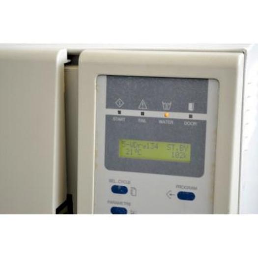 Used CABINET AUTOCLAVE TUTTNAUER 2340 EV 23 LITERS