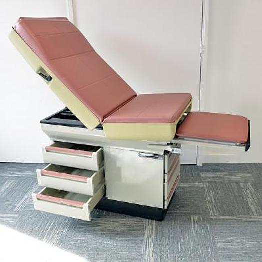 Used MIDMARK PROMOTAL 404 EXAMINATION TABLE WITH DRAWERS AND STIRRUPS