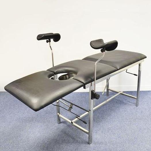 GYNECOLOGICAL CONSULTATION TABLE