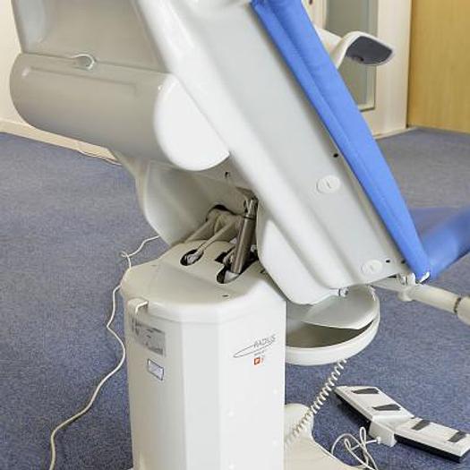 Used MAQUET RADIUS GYNECOLOGICAL AND UROLOGICAL EXAMINATION AND TREATMENT TABLE