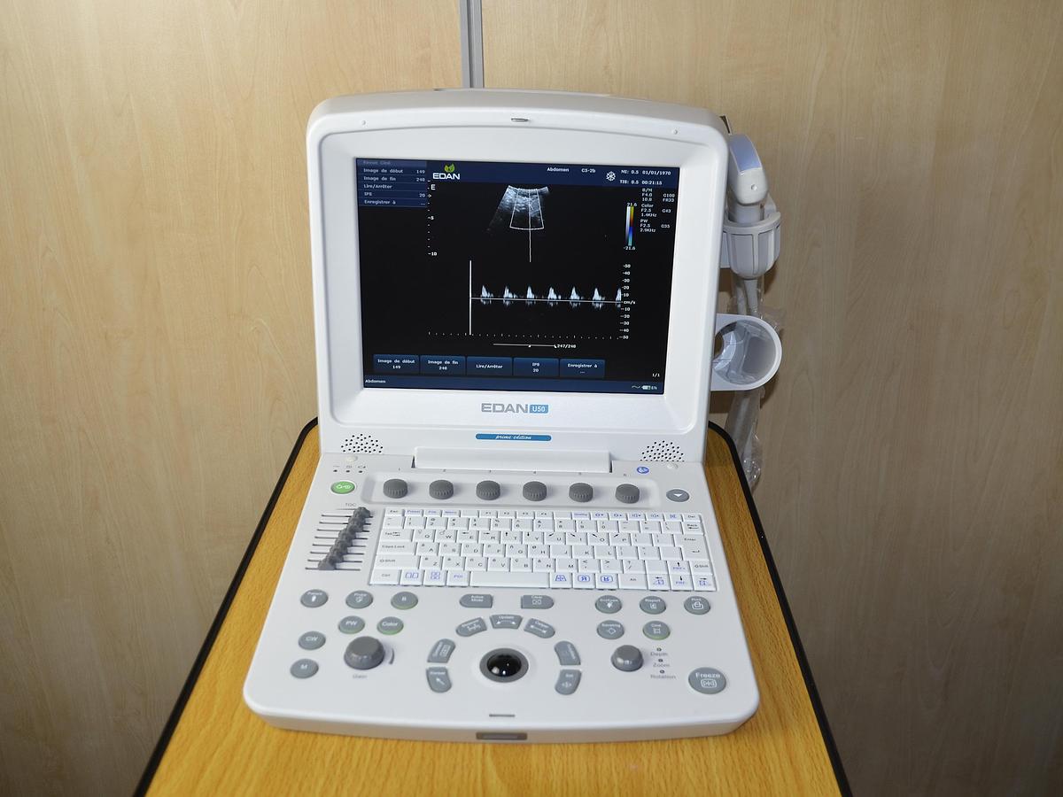 D'occasion EDAN U50 PORTABLE ULTRASOUND MACHINE WITH TWO PROBES