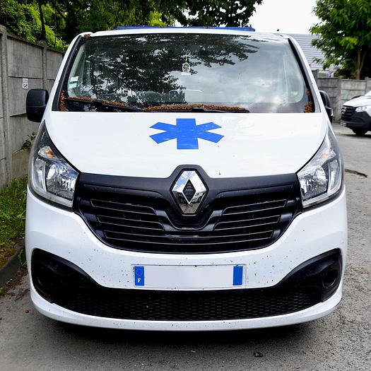 Used AMBULANCE RENAULT TRAFFIC AMENAGÉ