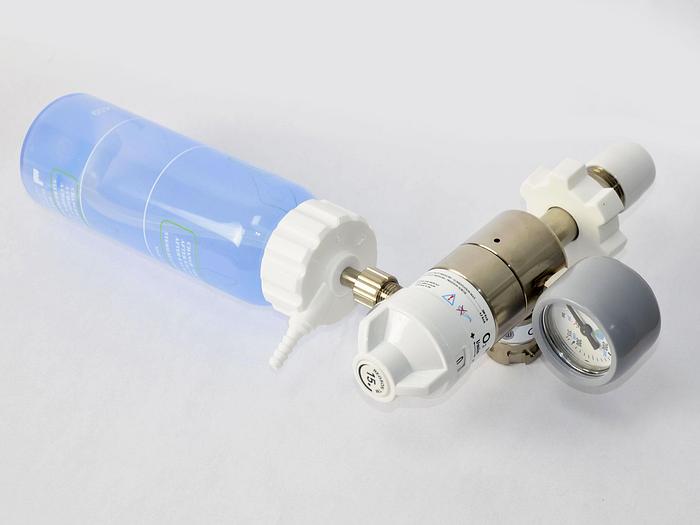 Used BUBBLER FOR OXYGEN BOTTLE WITH HUMIDIFIER
