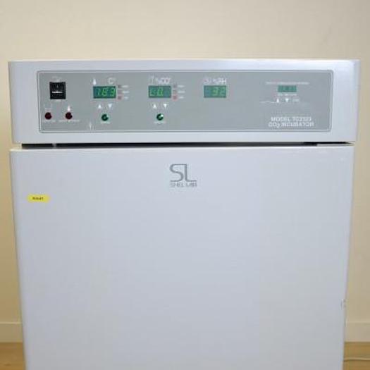 Used CO2 INCUBATOR 190 LITERS SHEL LAB TC2323