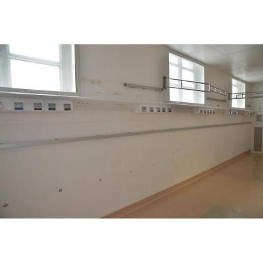 Used RECOVERY ROOM RAMP WITH 7 STATIONS EACH CONTAINING 02, NITROUS OXIDE, AIR, 2 X VACUUM