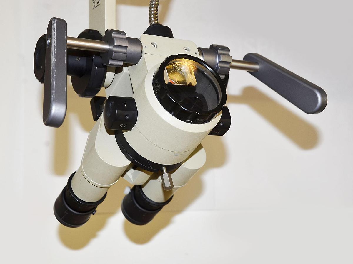 D'occasion STORZ URBAN US-1 OPHTHALMIC OPERATING MICROSCOPE