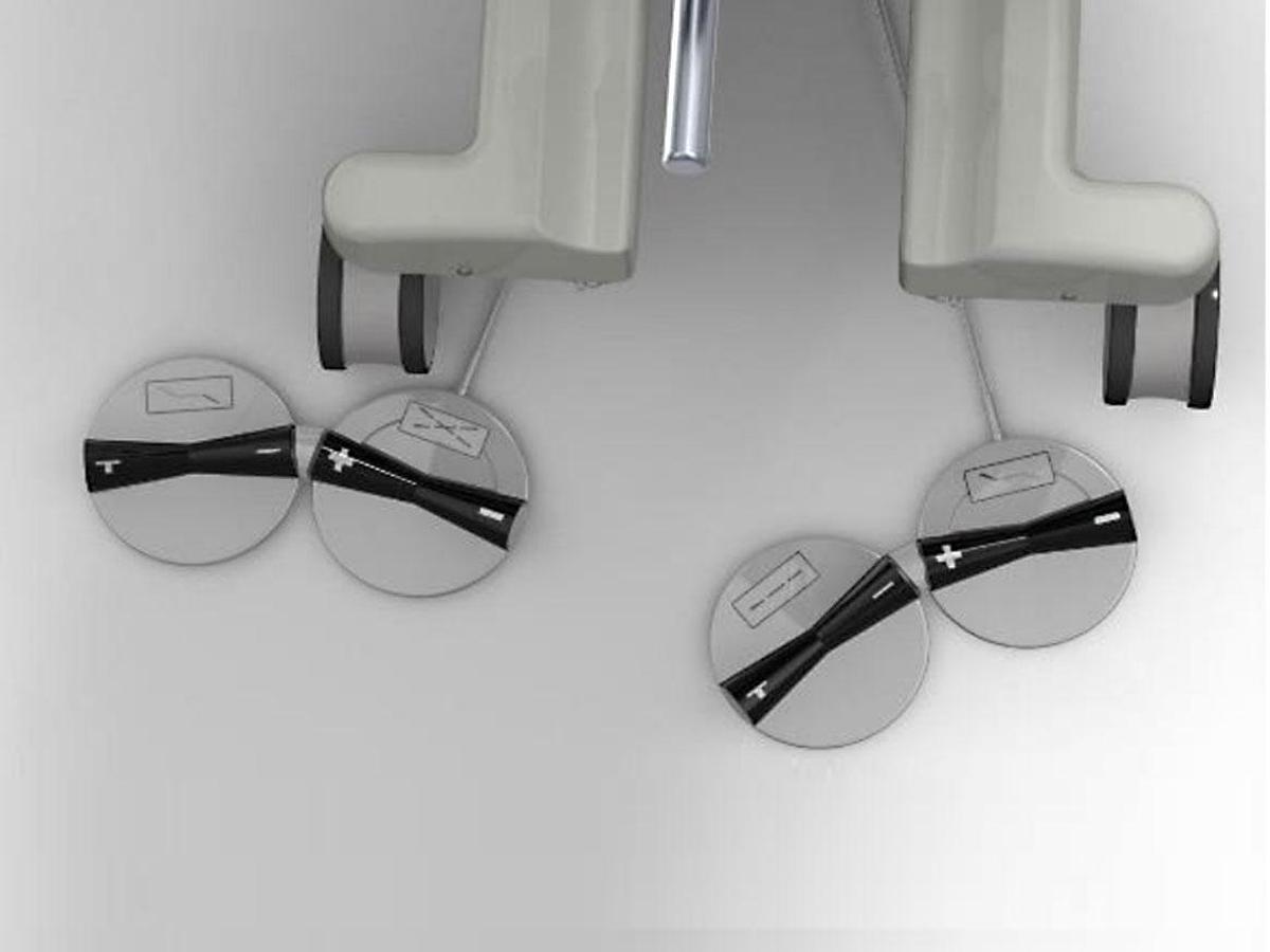 TREATMENT CHAIR FOR OUTPATIENT SURGERY (OPHTHALMOLOGY, ENT, PLASTIC SURGERY, IVOM)