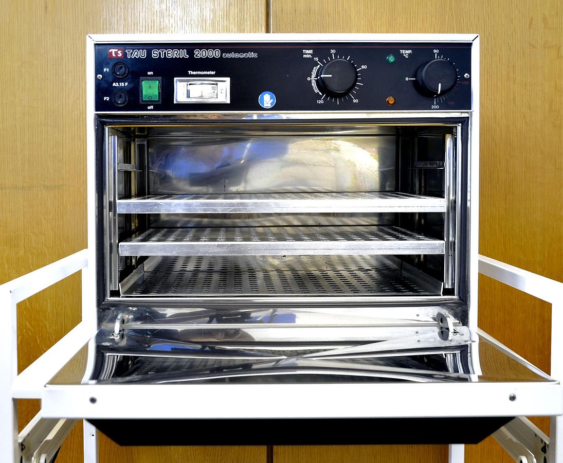 original-d-occasion-sterilisateur-tau-steril-2000-17-l.JPG