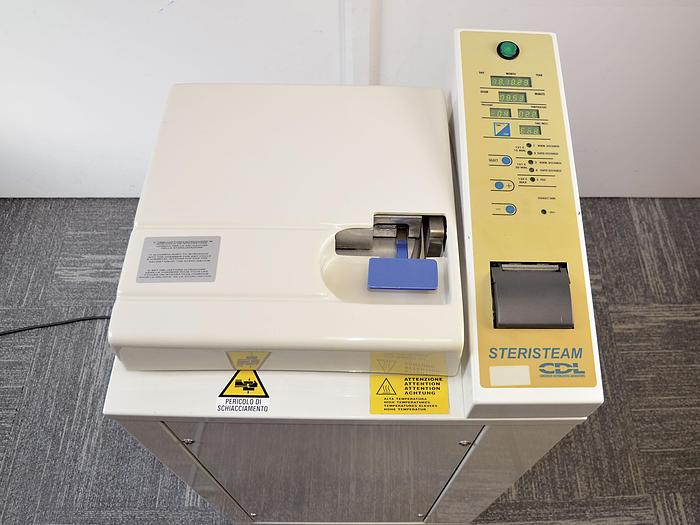 D'occasion AUTOCLAVE VERTICAL 24 l, STERISTEAM CDL - Class B