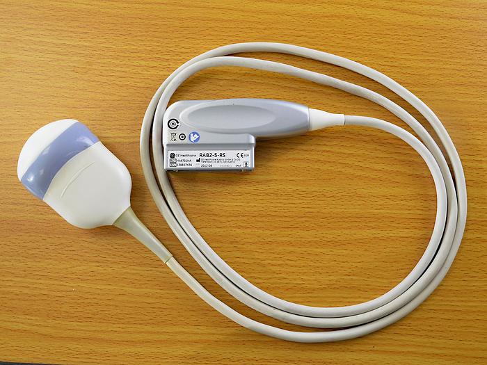 Used GENERAL ELECTRIC VOLUSON-I PORTABLE ULTRASOUND SCANNER ON CART