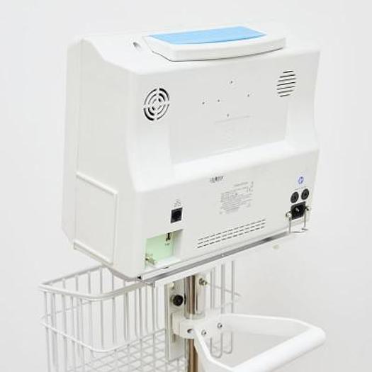 MULTIPARAMETER PATIENT MONITOR 'TOVASURV-9000' ON STAND
