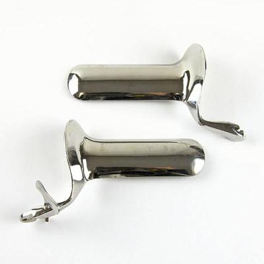 Used SET OF GYNECOLOGICAL INSTRUMENTS