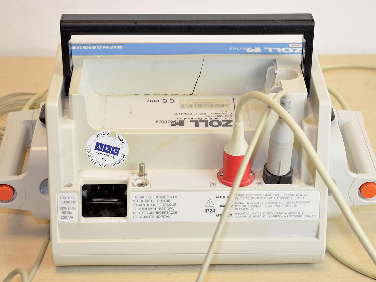 D'occasion ZOLL SERIES M DEFIBRILLATOR