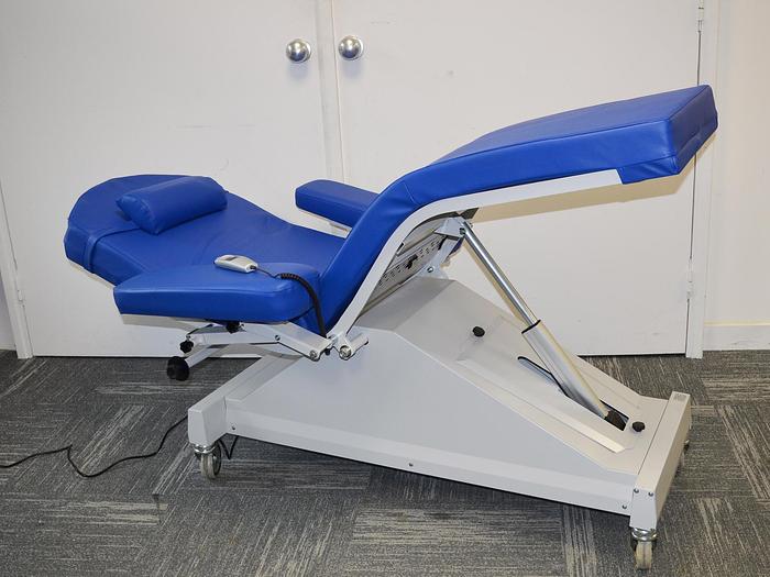Rénové ADJUSTABLE ELECTRIC CHAIR FOR BLOOD TEST TITANOX M630052