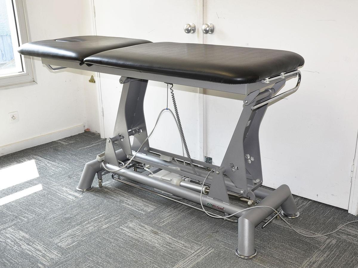 D'occasion HANNING ECOPOSTURAL SL95 EXAMINATION COUCH WITH RECLINING HEADREST