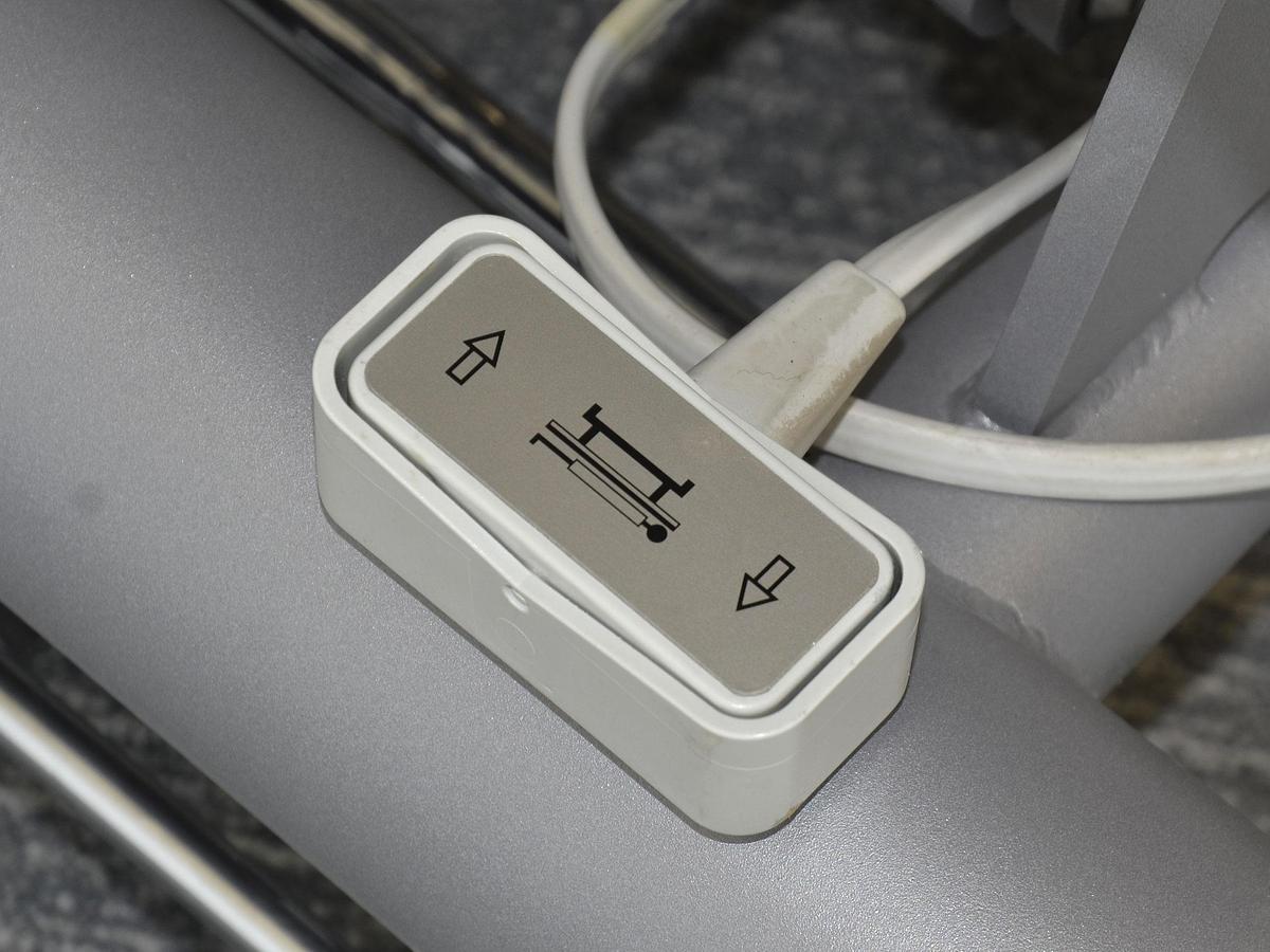 D'occasion HANNING ECOPOSTURAL SL95 EXAMINATION COUCH WITH RECLINING HEADREST