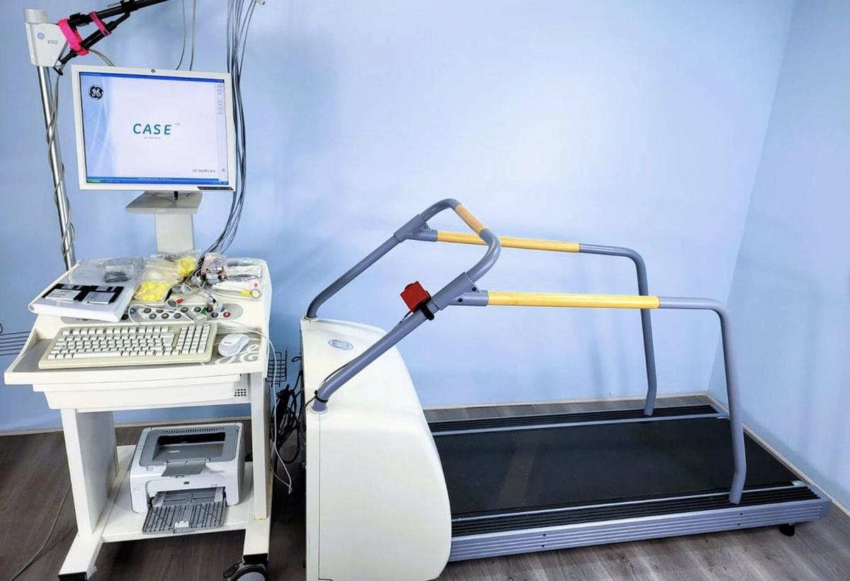 D'occasion STRESS TEST  / EPREUVE D'EFFORT  GE CASE AVEC TAPIS GE T2100