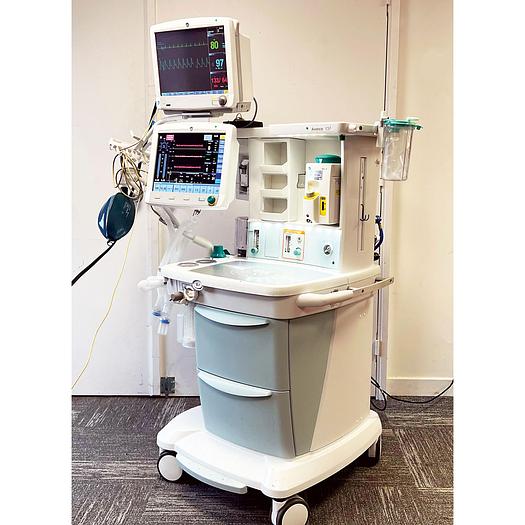 Used GENERAL ELECTRIC ADVANCE CS2 ANESTHESIA RESPIRATOR with MONITORING ANESTHESIA CARESCAPE