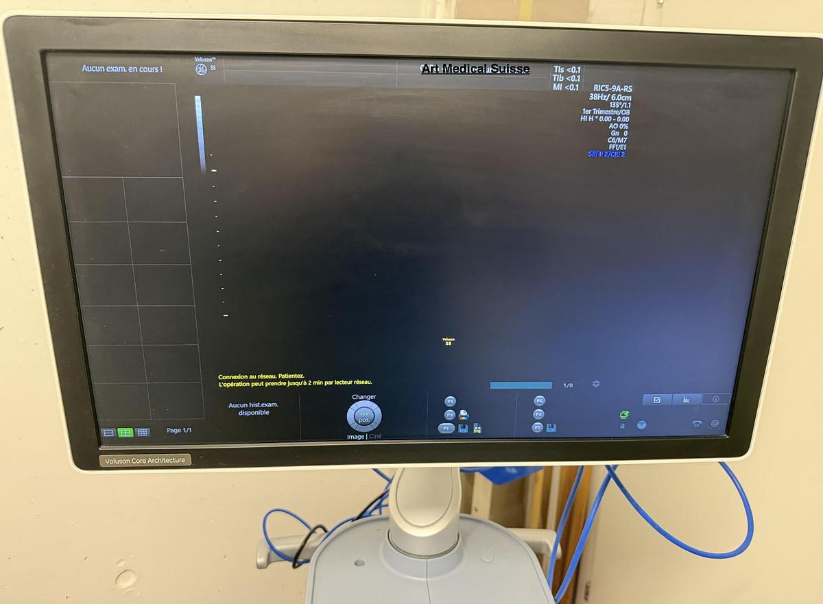 D'occasion GENERAL ELECTRIC VOLUSON S8T BT22 ULTRASOUND SYSTEM (02/2024) with 2 probes
