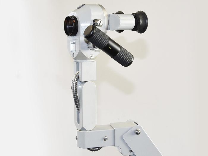 original-d-occasion-table-d-examen-gyneco-avec-colposcope-zeiss-opmi-99.JPG