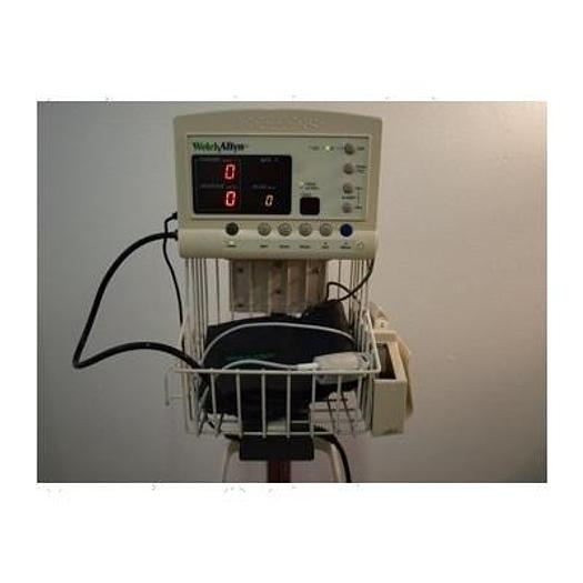 Used MULTIPARAMETER MONITOR WITH TROLLEY+BASKET