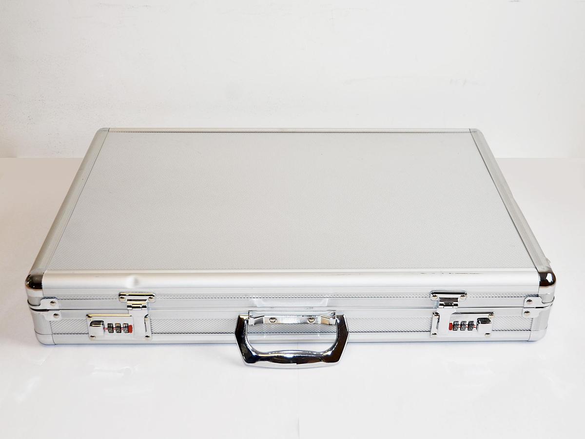 D'occasion 266-LENS TRIAL CASE