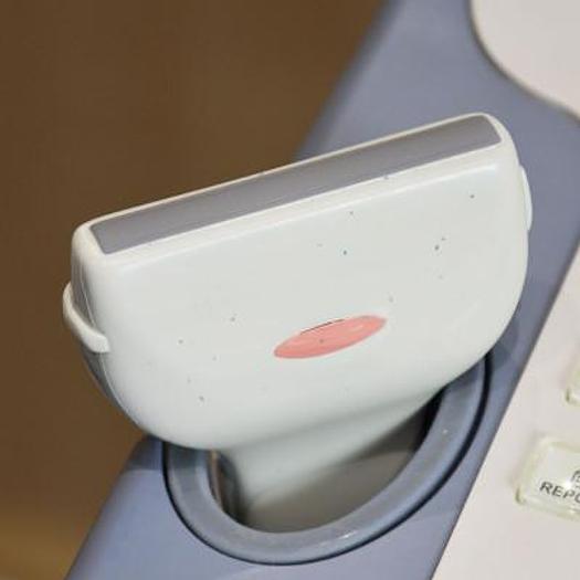 Used TOSHIBA Xario XG ultrasound scanner (SSA-680A)