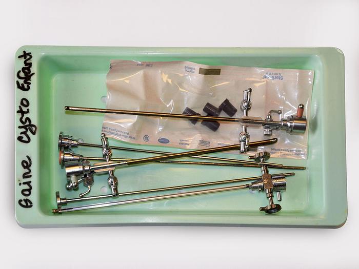 D'occasion SET DE CYSTOSCOPIE PÉDIATRIQUE STORZ