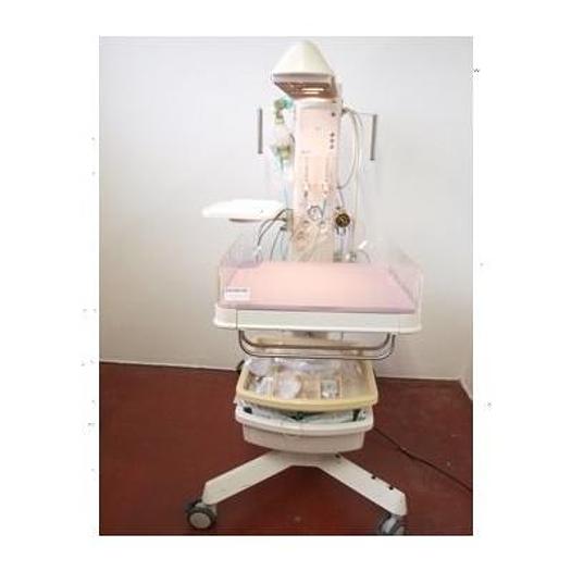 Used NEONATAL REHABILITATION TABLE FISHER&PAYKEL RADIANT LAMP OX/VACUUM