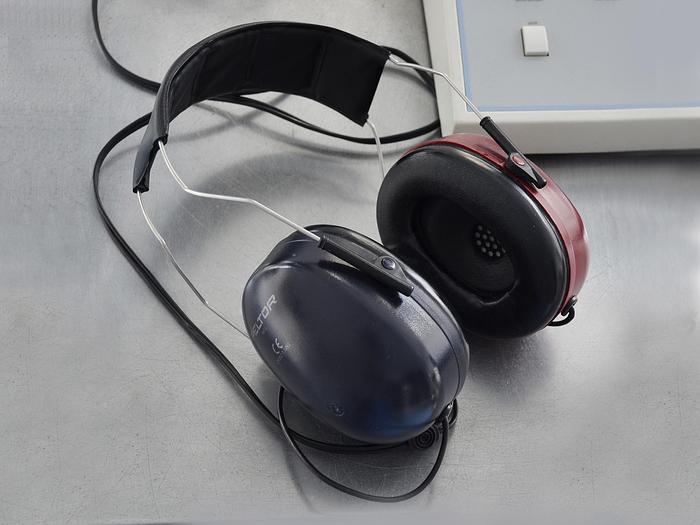 D'occasion AUDIOMETRE INTERACOUSTICS AT235