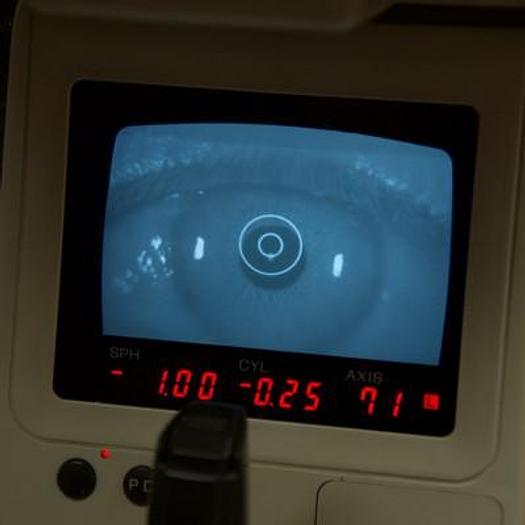 Used NIDEK AR800 AUTOREFRACTOMETER