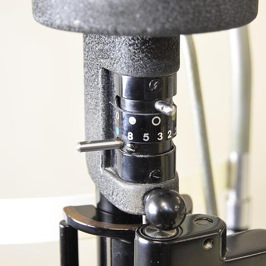 D'occasion LAMPE A FENTE HAAG STREIT BM 900 MOUVEMENTS TRIDIMENTIONNELS AVEC TONOMÉTRE  À APLANATIONS