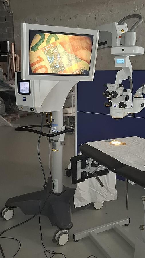 D'occasion KARL ZEISS LUMERA 700 OPERATING OPHTHALMOLOGY MICROSCOPE
