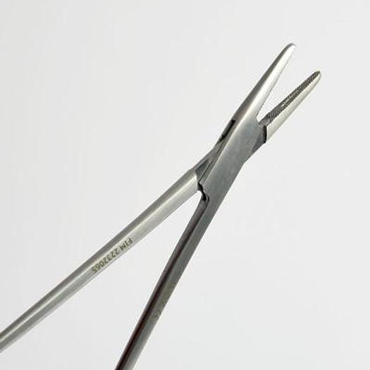 BAKEY NEEDLE HOLDER 20CM