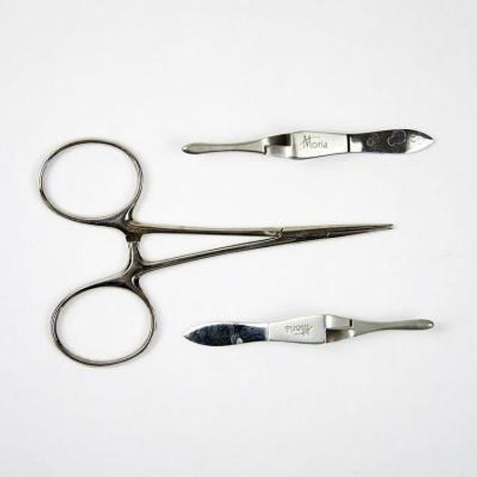 Used SET OF OPHTHALMIC INSTRUMENTS