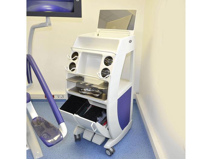 Used GYNECOLOGICAL WORKSTATION COMPOSED OF A GYNECOLOGICAL CHAIR, A VIDEO COLPOSCOPE, AN LCD SCREEN, AND A LINET BORCAD GRACIE MODEL INSTRUMENT TROLLEY