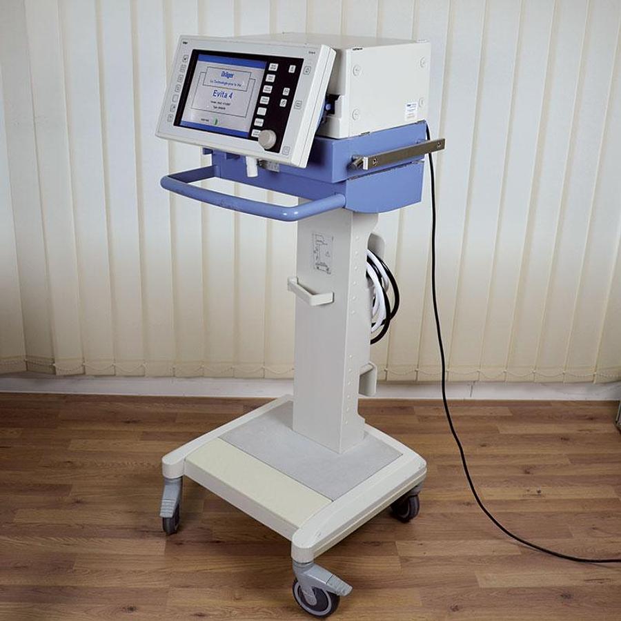 D'occasion DRAGER EVITA 4 RESUSCITATION/INTENSIVE CARE VENTILATOR