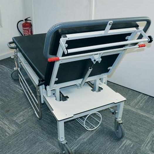 Used 2-SECTION STRETCHER HYDRAULIC LIFT WITH HIDEMAR SIDE RAILS