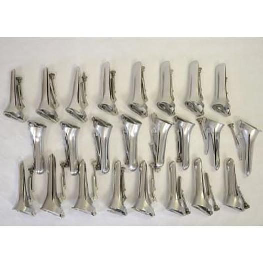 Used LOT OF VAGINAL SPECULUMS IN BOX