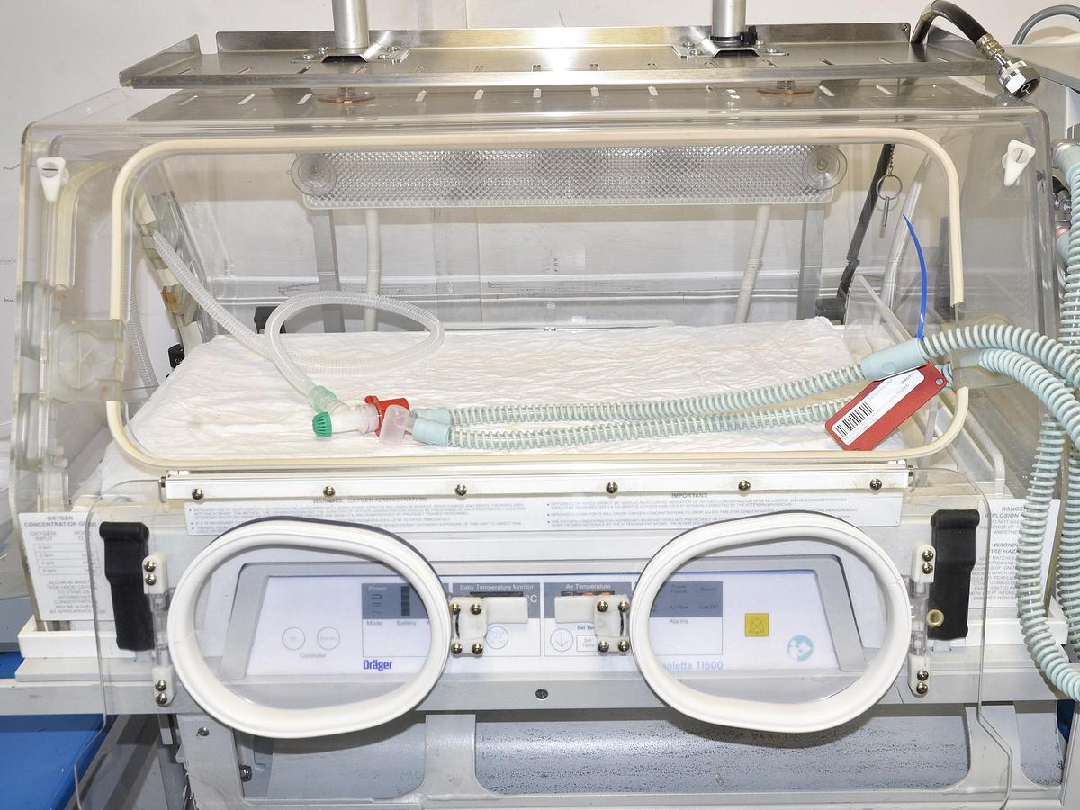 D'occasion DRAGER ISOLETTE TI500 TRANSPORT INCUBATOR